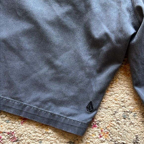 Volcom Corpo Class Skate Blue Shorts Mens Size 40 - Picture 3 of 11